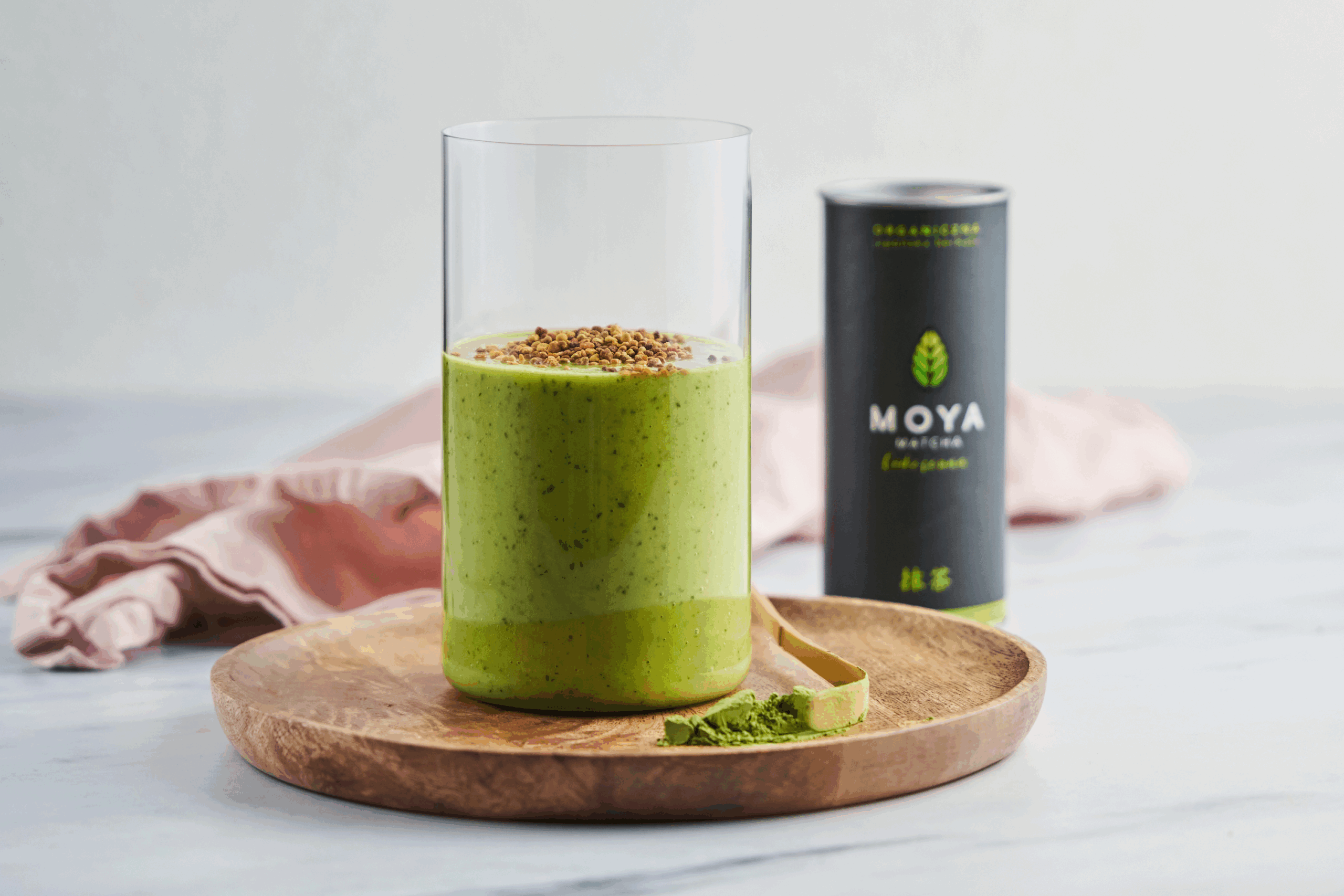 Zielone smoothie z matchą pełne antyoksydantów