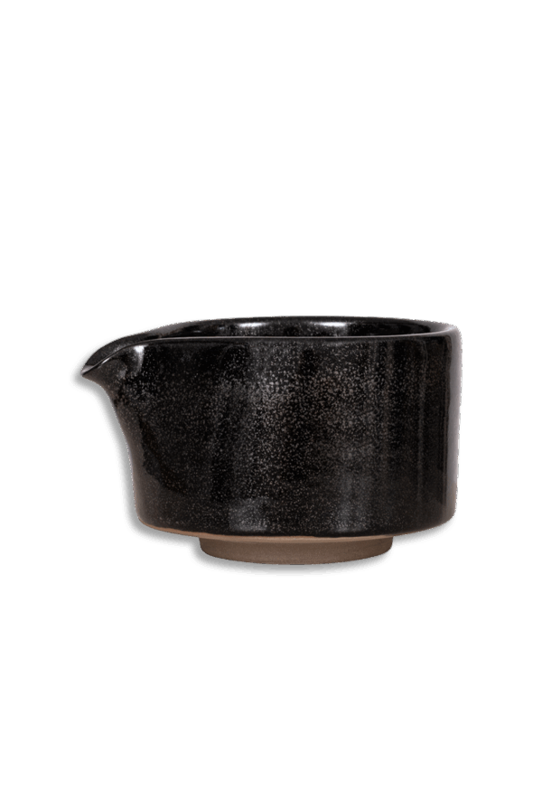 Matchawan Yuro with a spout